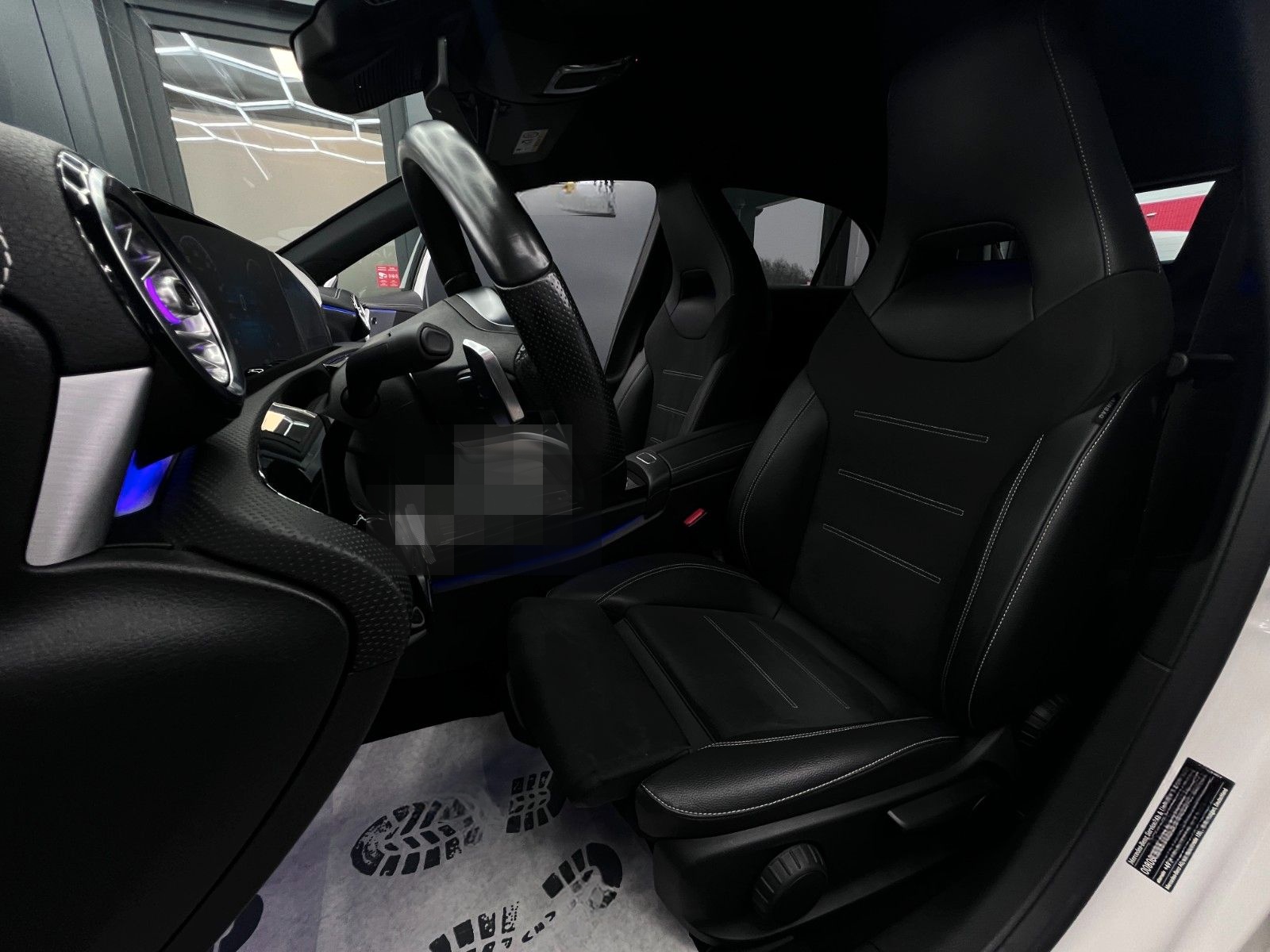 Mercedes-Benz A 250e 8G AMG NIGHT LED AUGR+KAM DAB+CARPLY AMBT foto 12