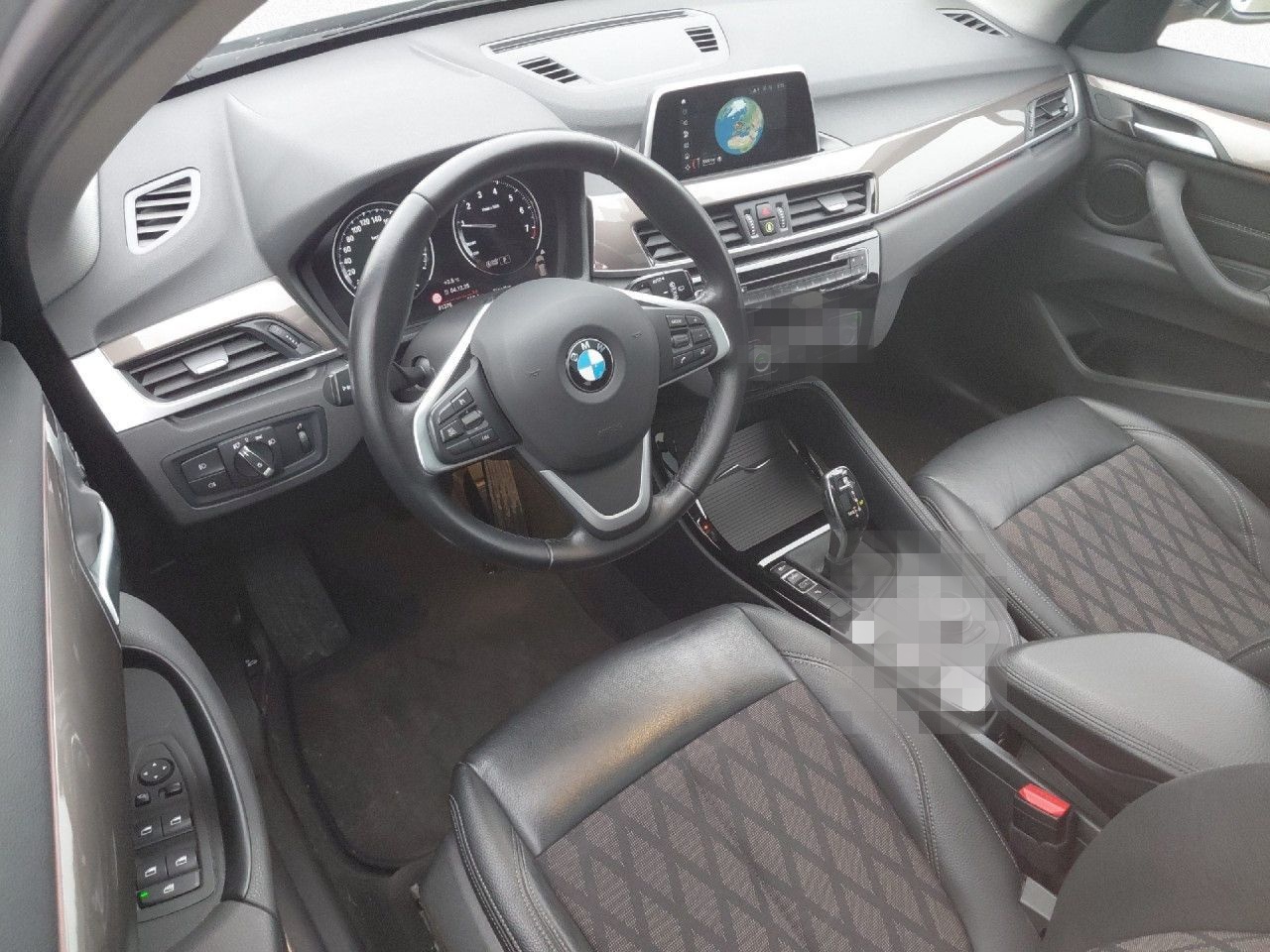 BMW X1 sDrive20i xLine Aut. AHK,Pano,Kam,PA,Tempo foto 11