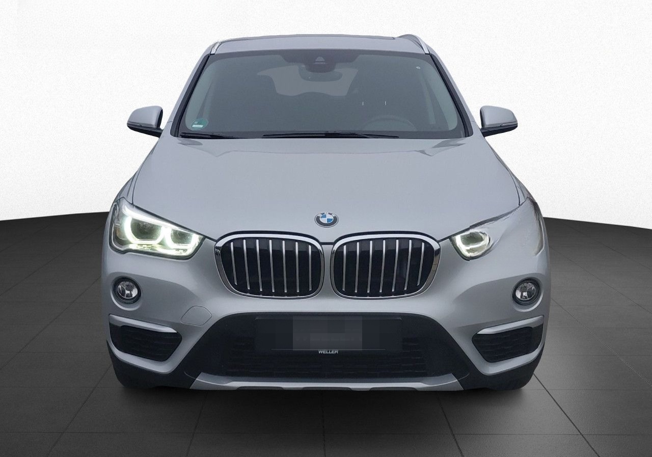 BMW X1 sDrive20i xLine Aut. AHK,Pano,Kam,PA,Tempo foto 4