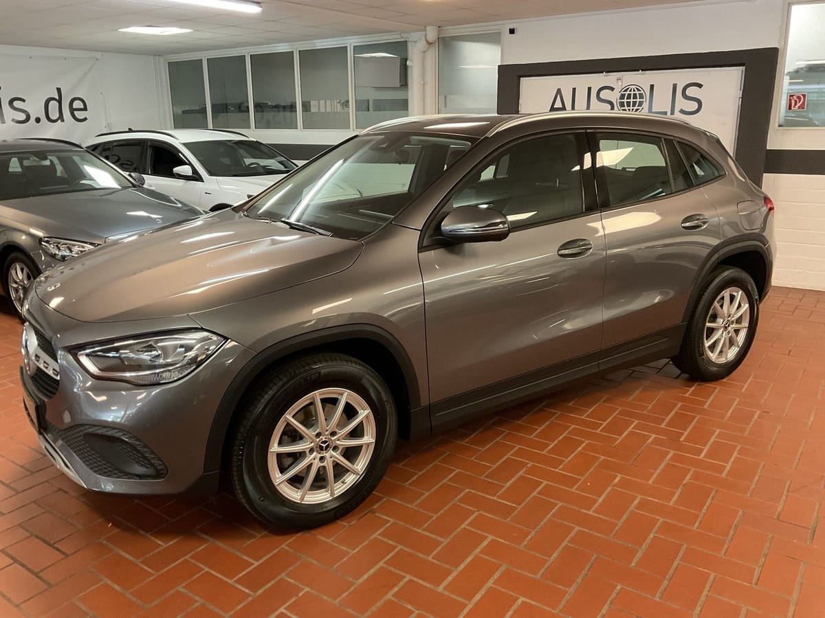 Mercedes-Benz GLA 180 Business Kamera Navi Sitzheizung foto 2
