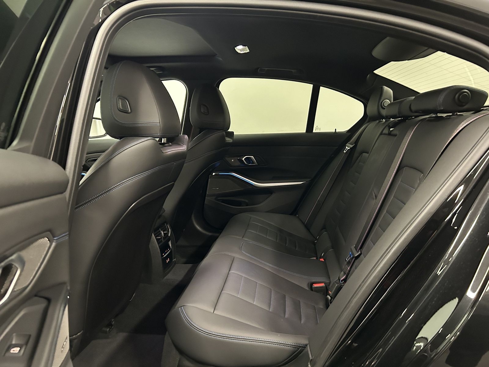 BMW 330d xDrive M Sportpaket Pro DA. Prof. PA. Plus  foto 14