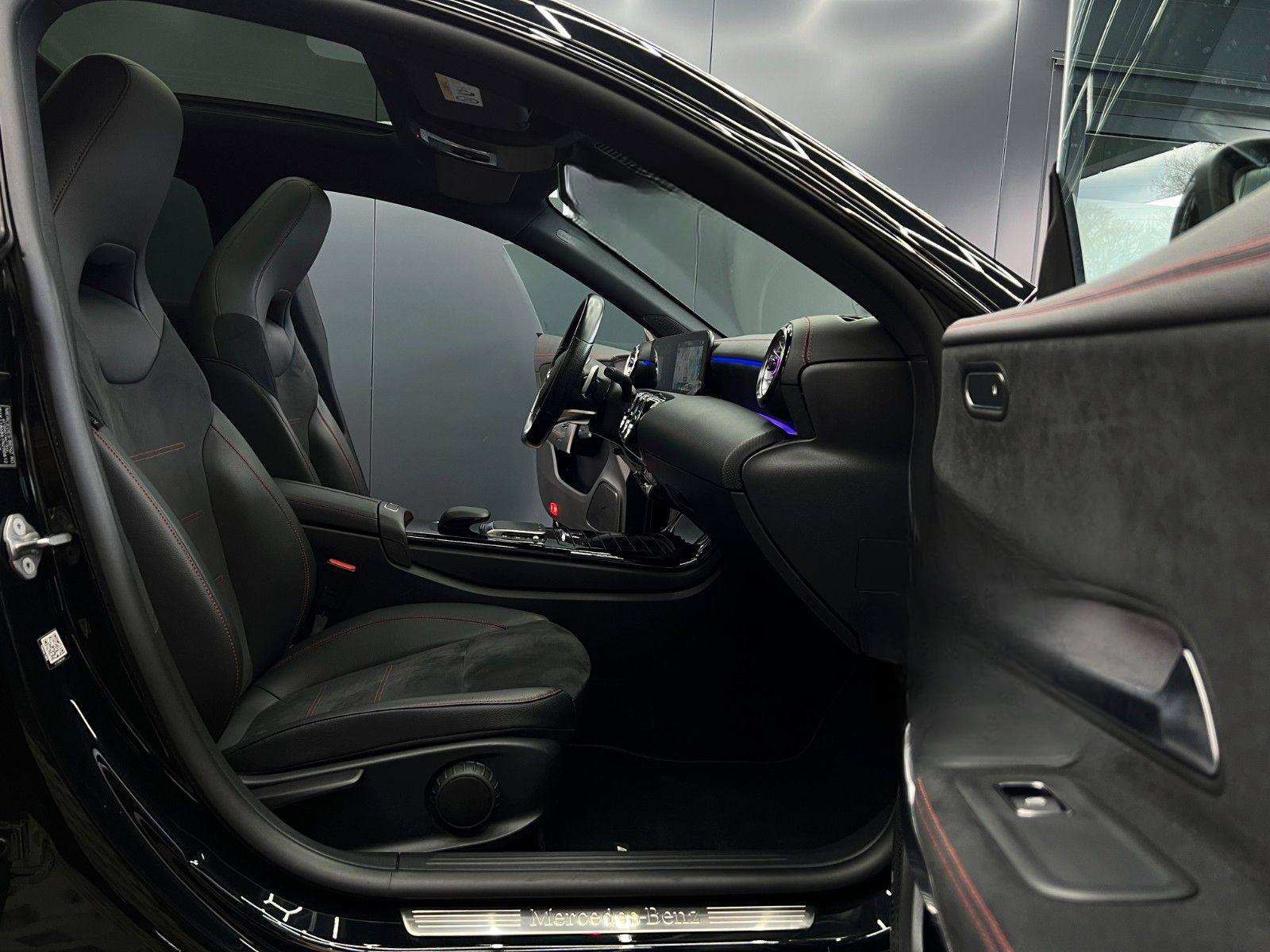 Mercedes-Benz CLA 250e SB 8G AMG NIGHT NAV+SOUND AMBTE 19"PANO foto 15