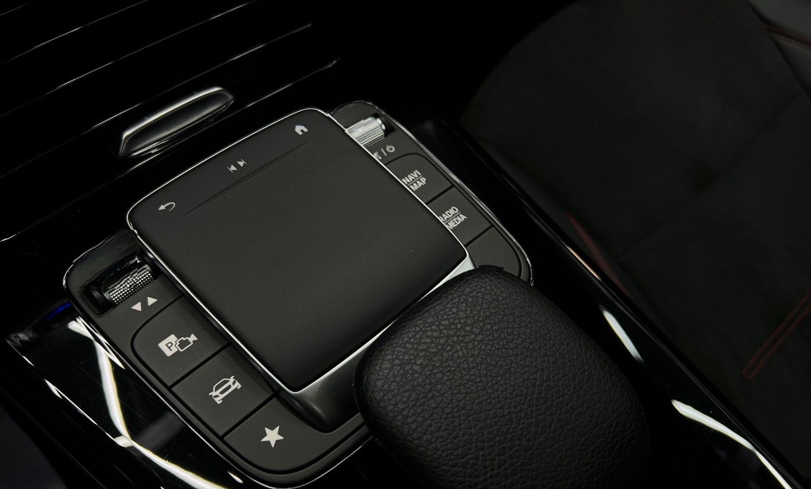 Mercedes-Benz CLA 250e SB 8G AMG NIGHT NAV+SOUND AMBTE 19"PANO foto 21