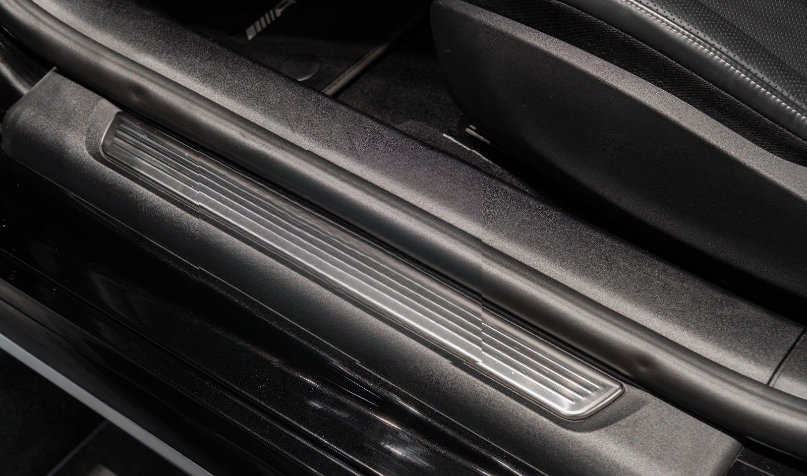 Mercedes-Benz SL 43 AMG Burmester V8 Styling 21" Räder foto 25