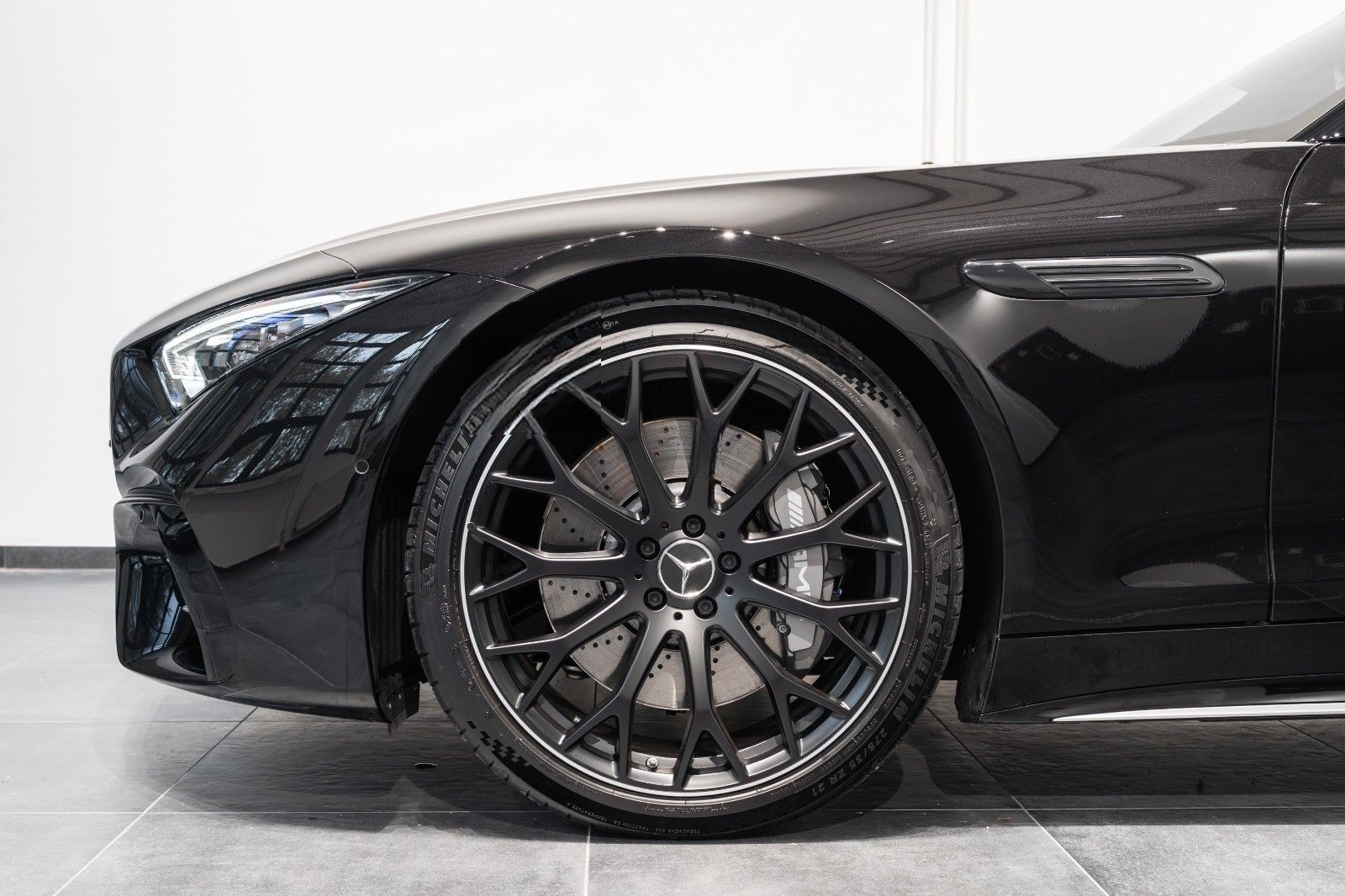 Mercedes-Benz SL 43 AMG Burmester V8 Styling 21" Räder foto 4