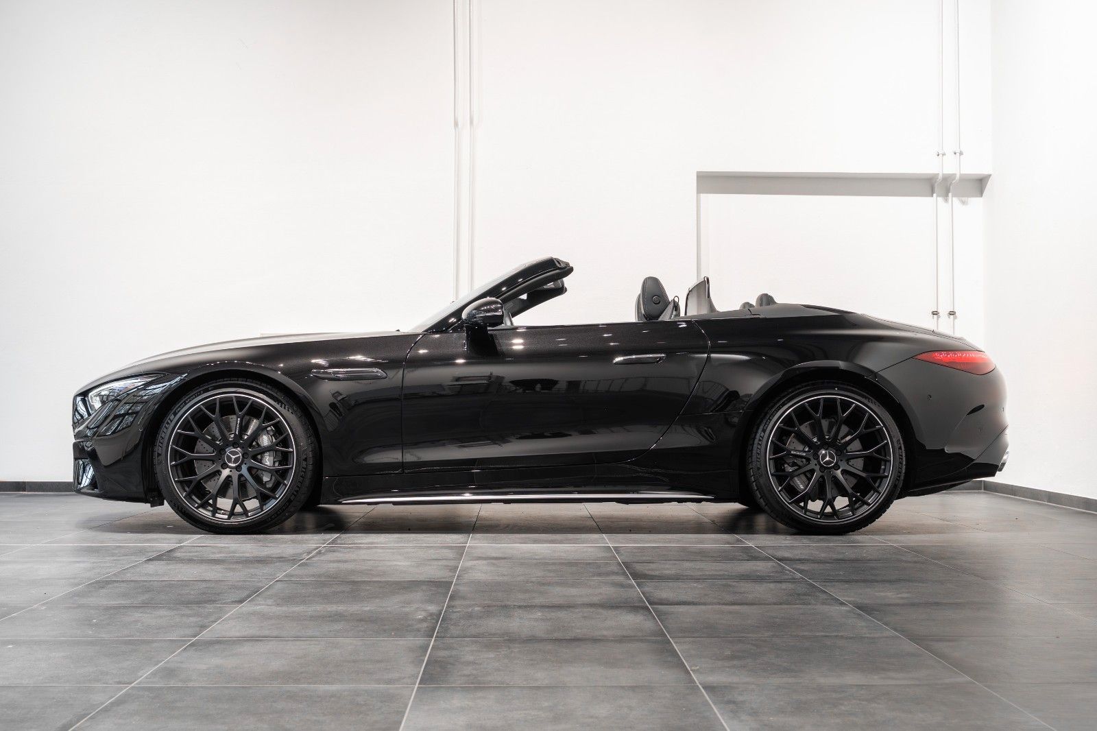 Mercedes-Benz SL 43 AMG Burmester V8 Styling 21" Räder foto 6