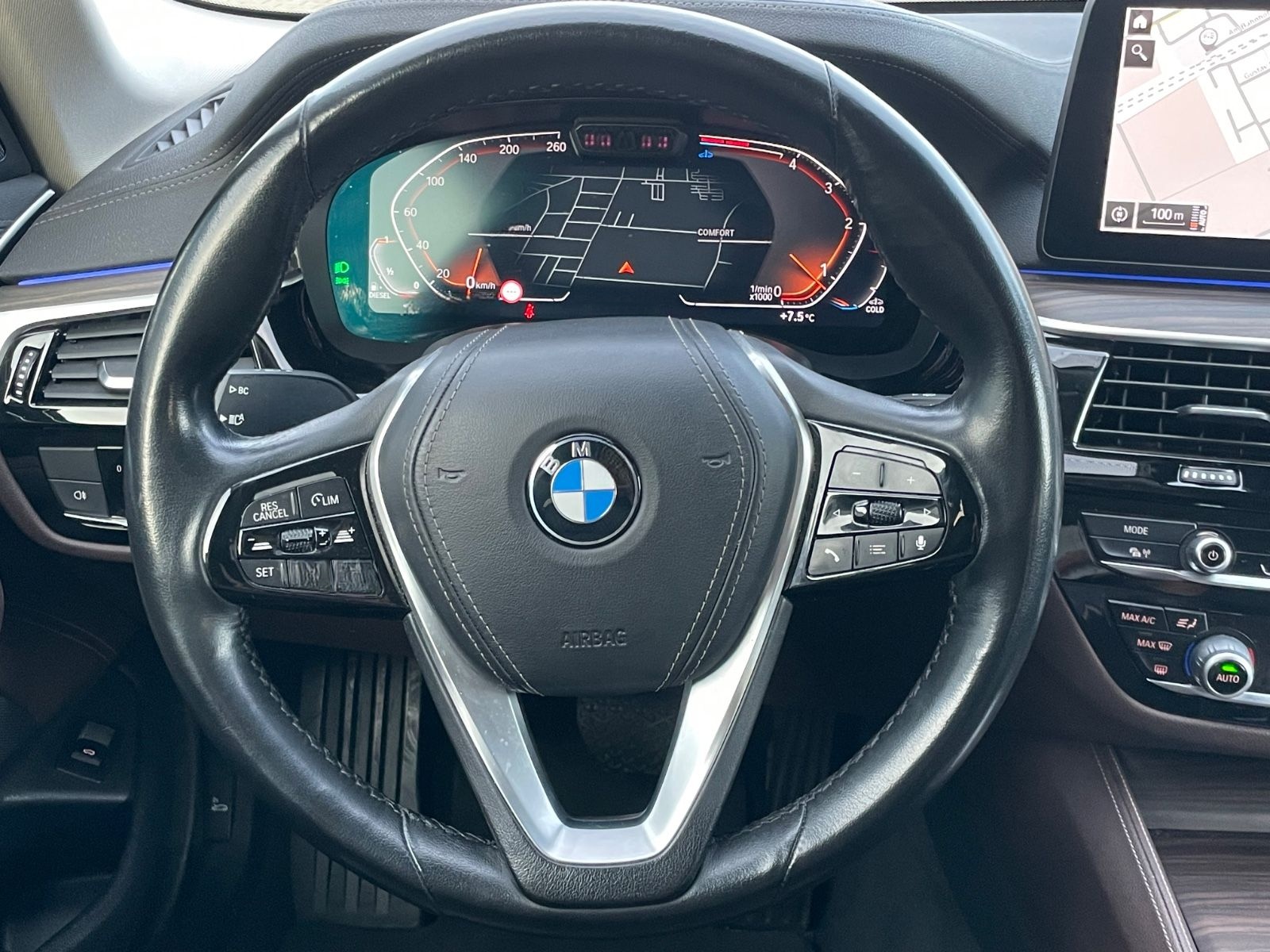 BMW 520 d Luxury Line*LED*LEDER*NAV*RCAM*PDC*ACC* foto 13