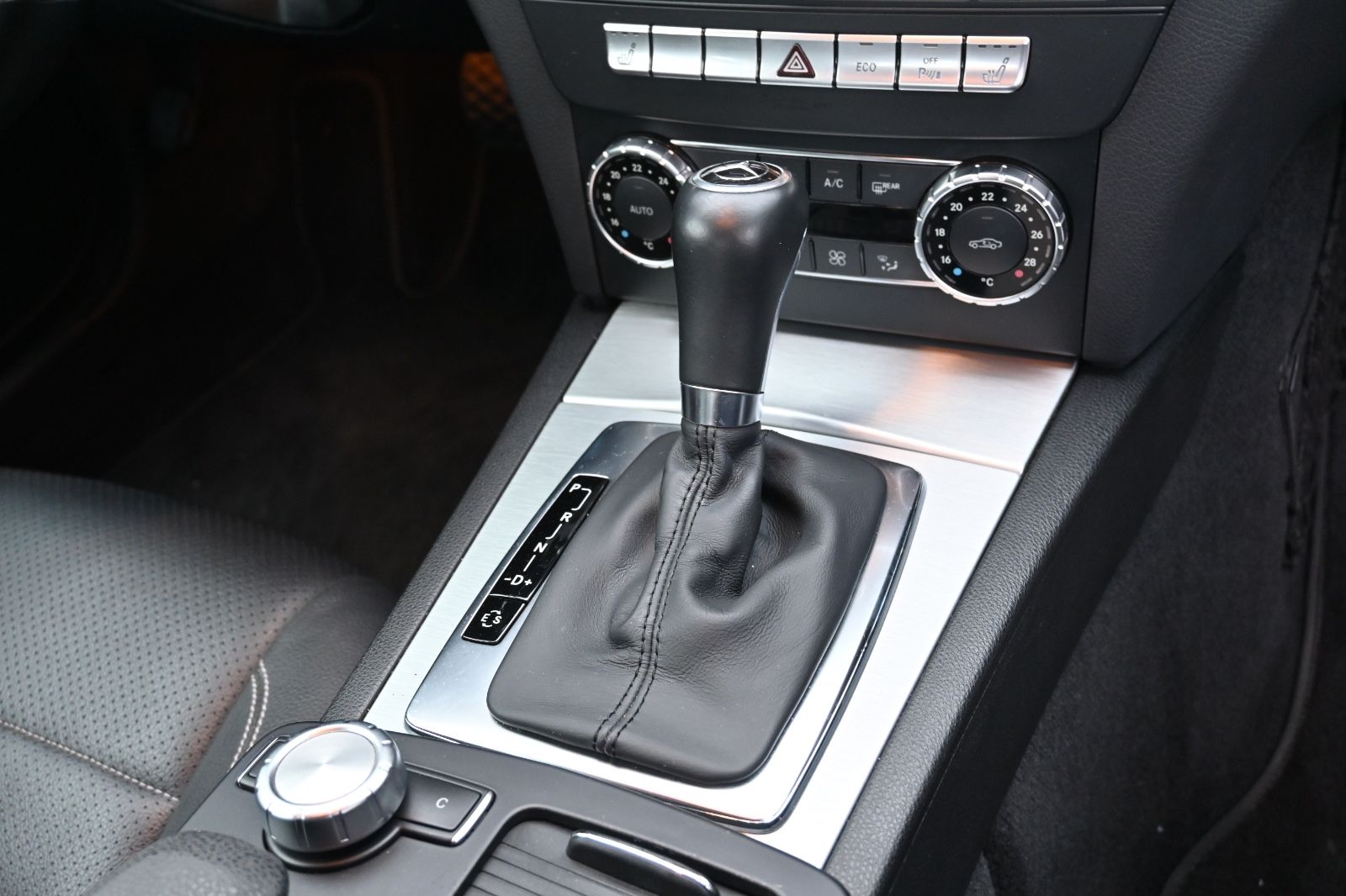 Mercedes-Benz C 220 CDI Coupe *NAVI*XENON*LEDER*SHZ*PDC* foto 8