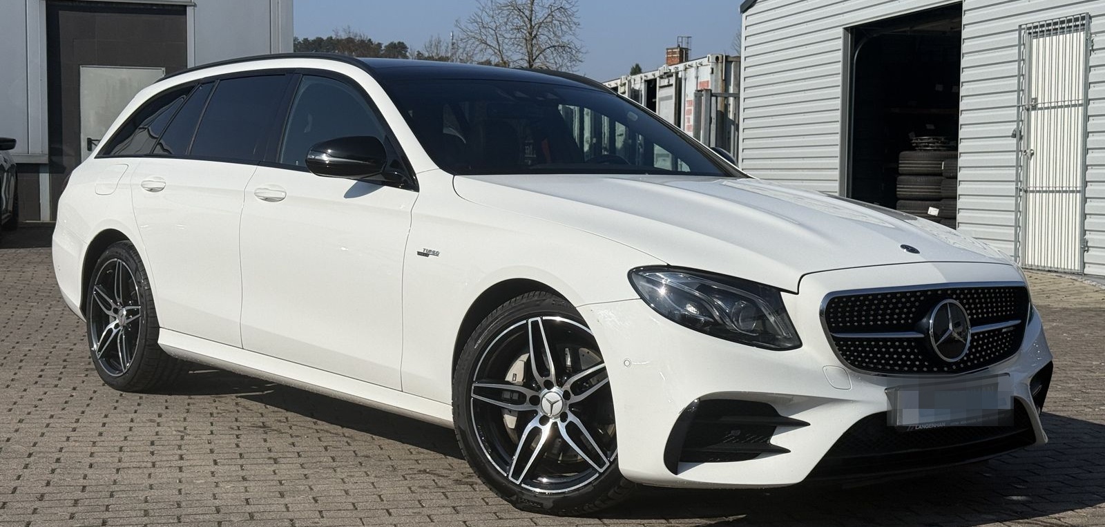 Mercedes-Benz E 53 AMG LED Navi AHK Allrad Standhzg Pano SHZ P foto 3