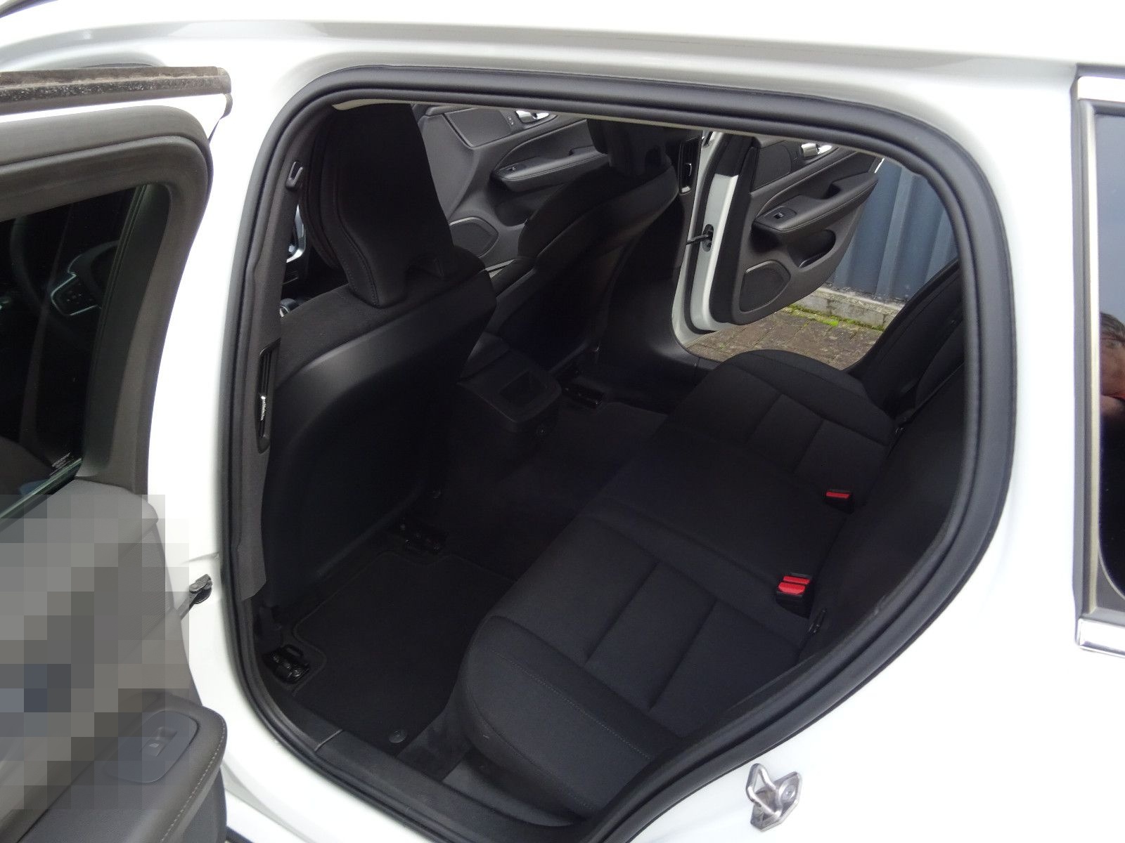 Volvo V60 Kombi Momentum Pro   69 foto 11