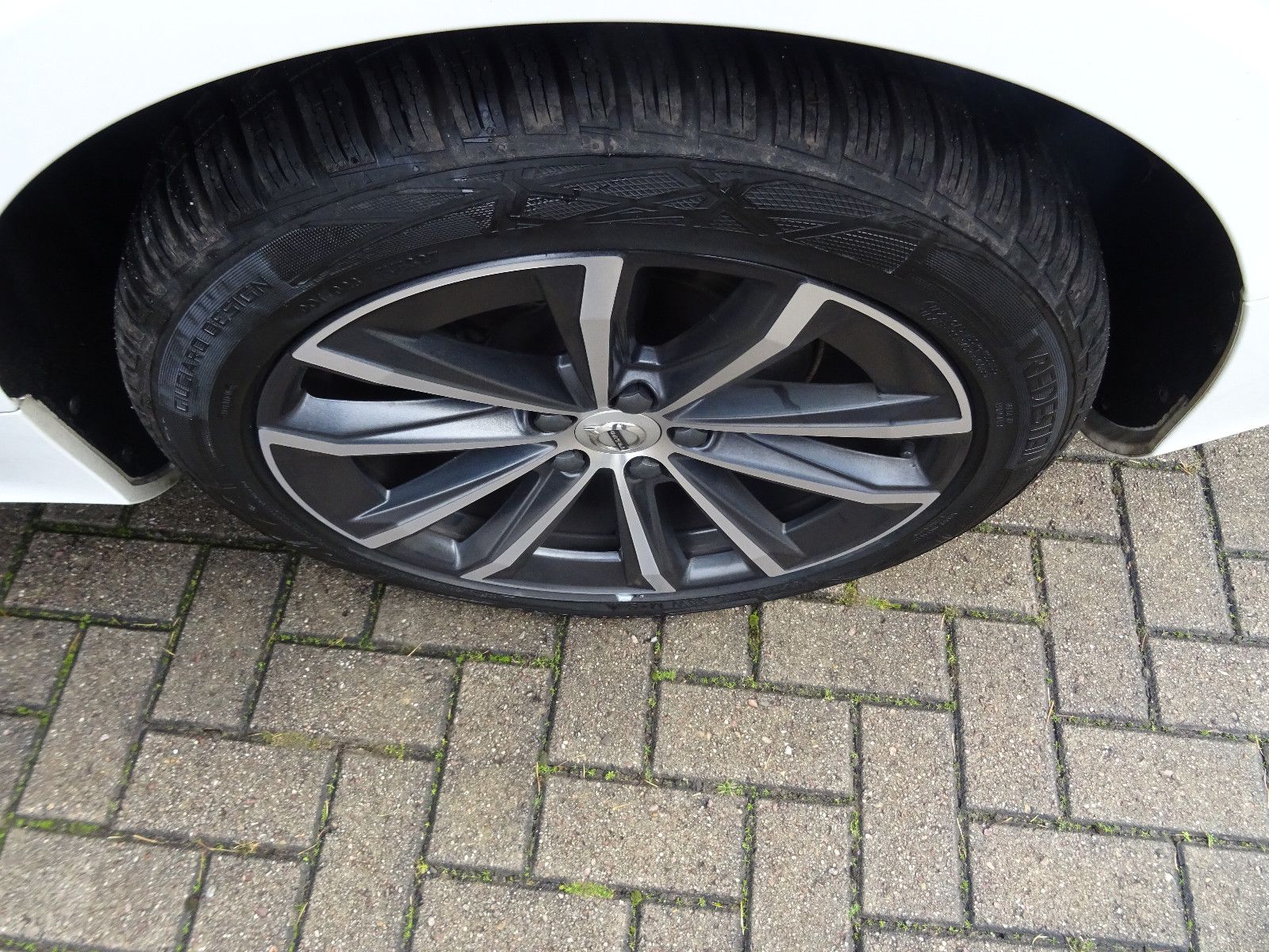 Volvo V60 Kombi Momentum Pro   69 foto 12