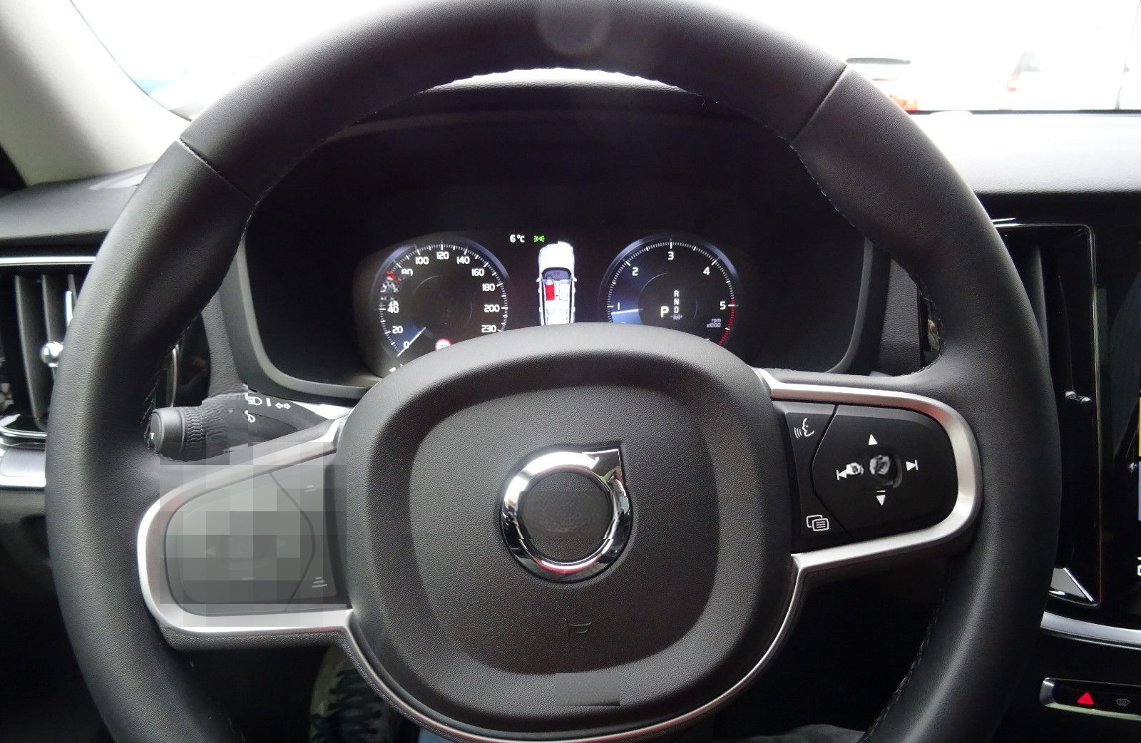 Volvo V60 Kombi Momentum Pro   69 foto 19