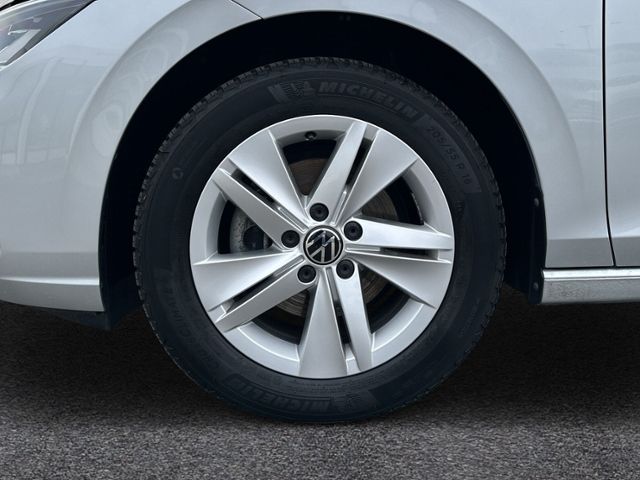 Volkswagen Golf VIII 2.0 TDI DSG LED+NAVI+KAMERA+ACC+SITZH+ foto 6