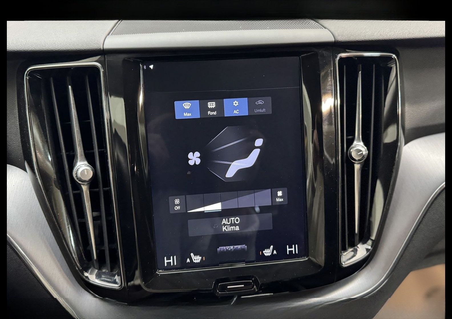 Volvo XC60 B4 D Momentum Pro AWD *AHK*BLIS*KAM*LED*MEM foto 19