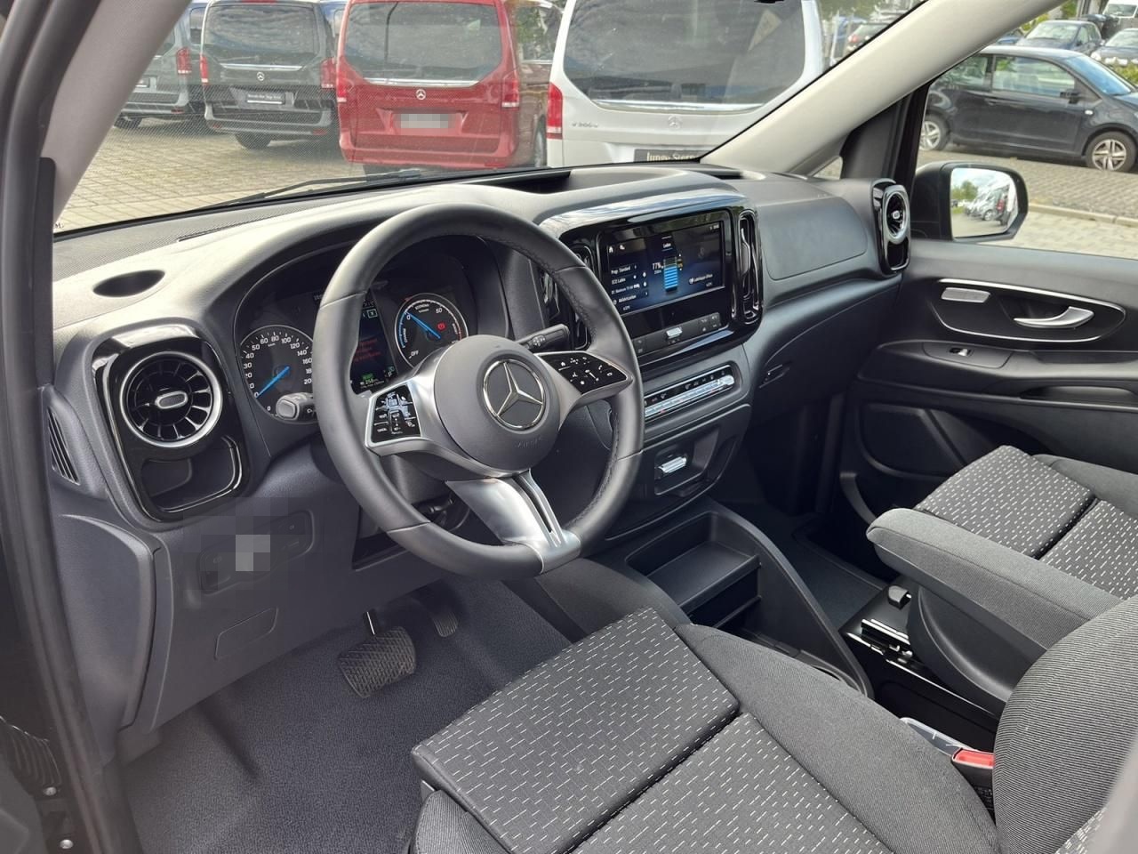 Mercedes-Benz eVito 129 Tourer PRO Lang SpurW LM KlimaA Navi foto 12