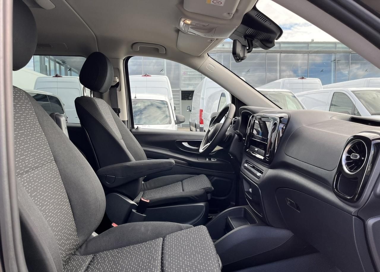 Mercedes-Benz eVito 129 Tourer PRO Lang SpurW LM KlimaA Navi foto 18