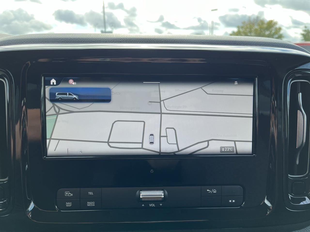Mercedes-Benz eVito 129 Tourer PRO Lang SpurW LM KlimaA Navi foto 20