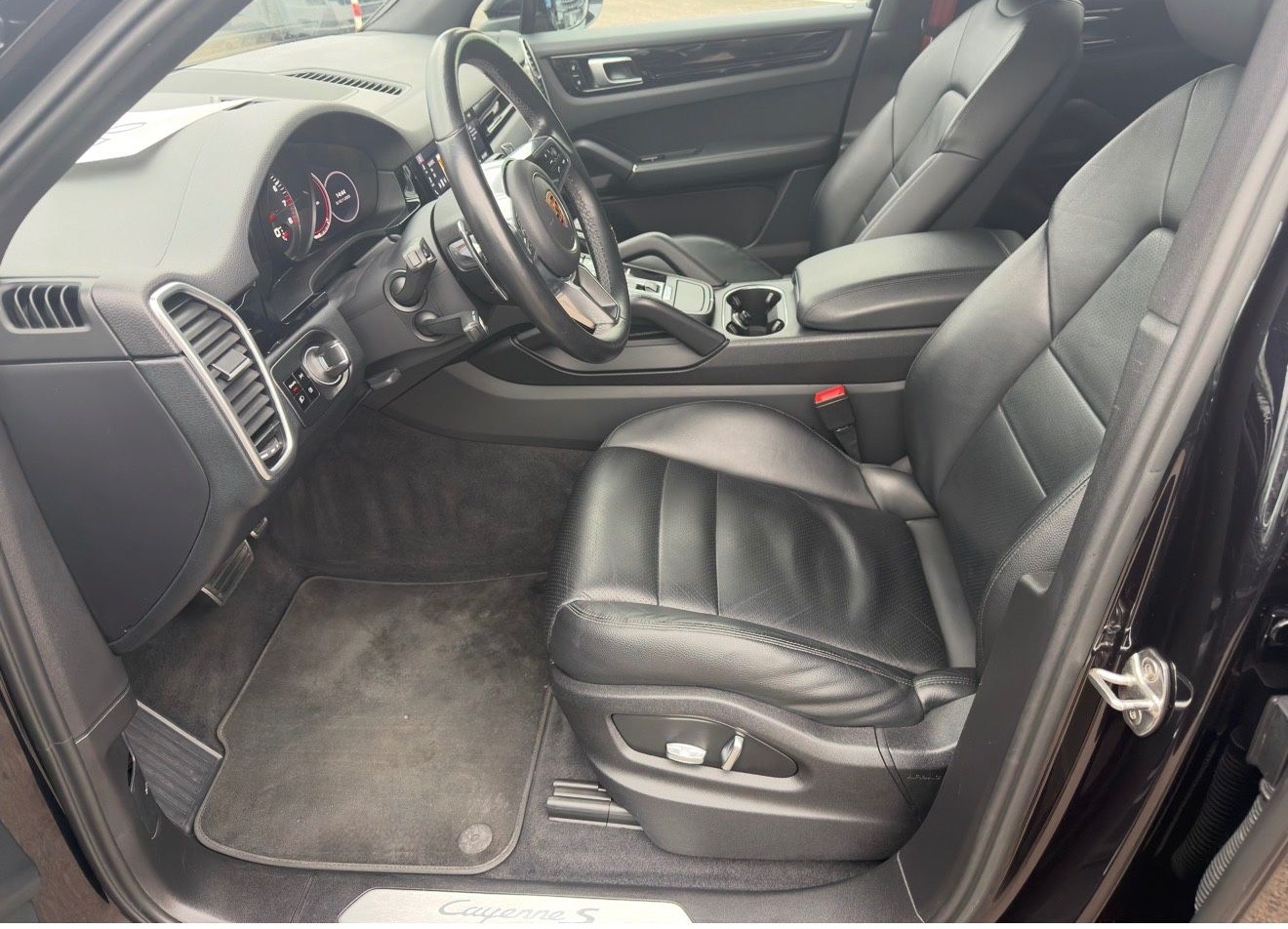 Porsche Cayenne S foto 12
