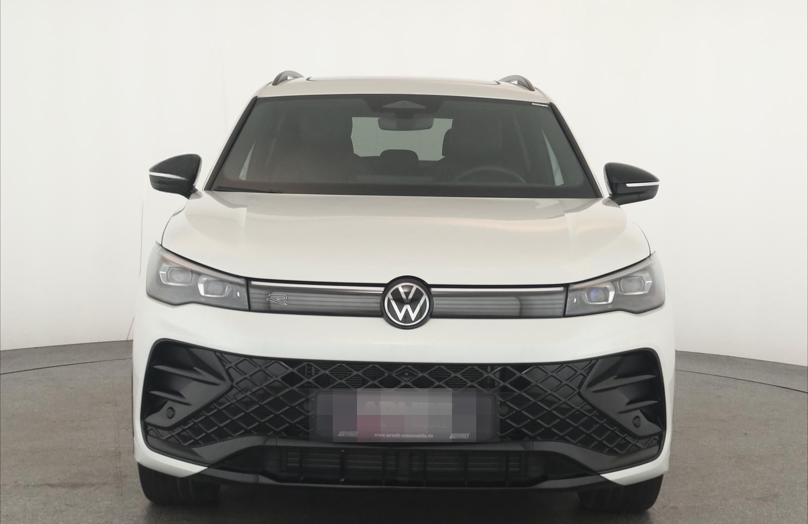 Volkswagen Tiguan 2.0 TSI DSG 4M R-Line IQ Pano Nav Key 360 foto 3
