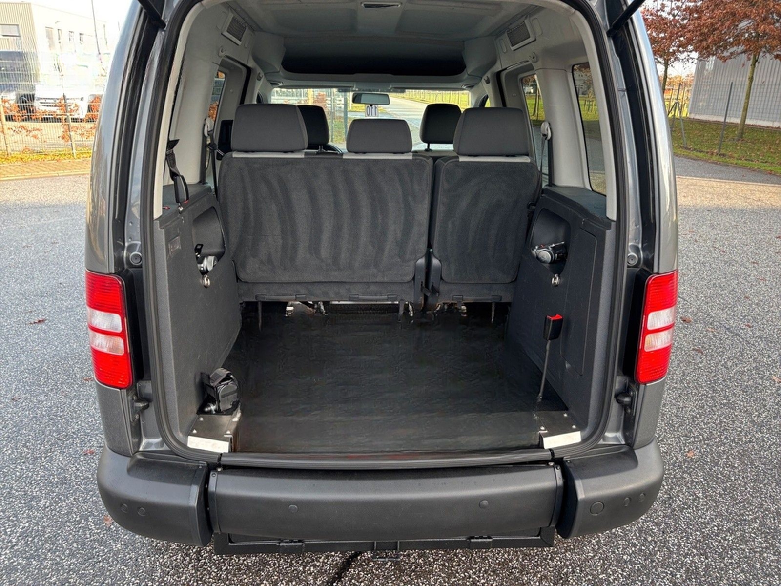 Volkswagen Caddy 1,2 TSI Kombi Trendline *ROLLSTUHLRAMPE* foto 22