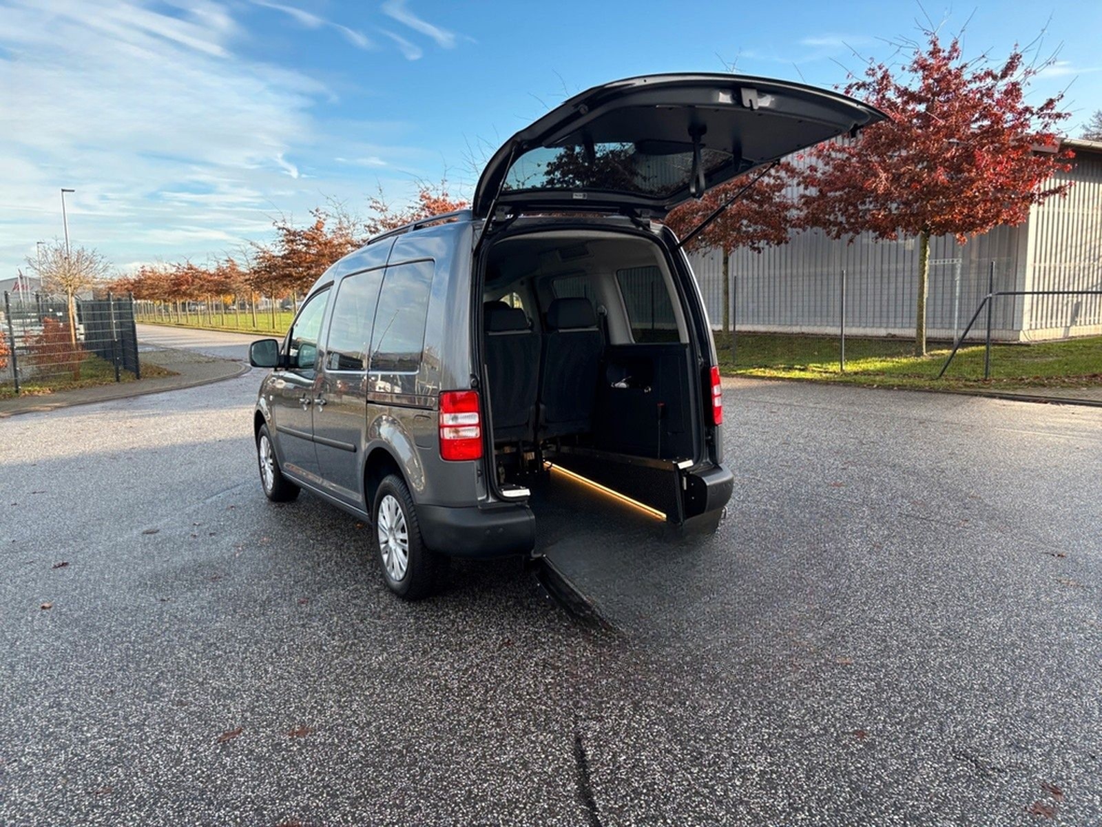 Volkswagen Caddy 1,2 TSI Kombi Trendline *ROLLSTUHLRAMPE* foto 24