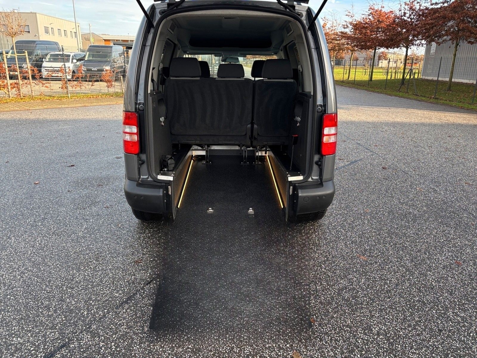 Volkswagen Caddy 1,2 TSI Kombi Trendline *ROLLSTUHLRAMPE* foto 26