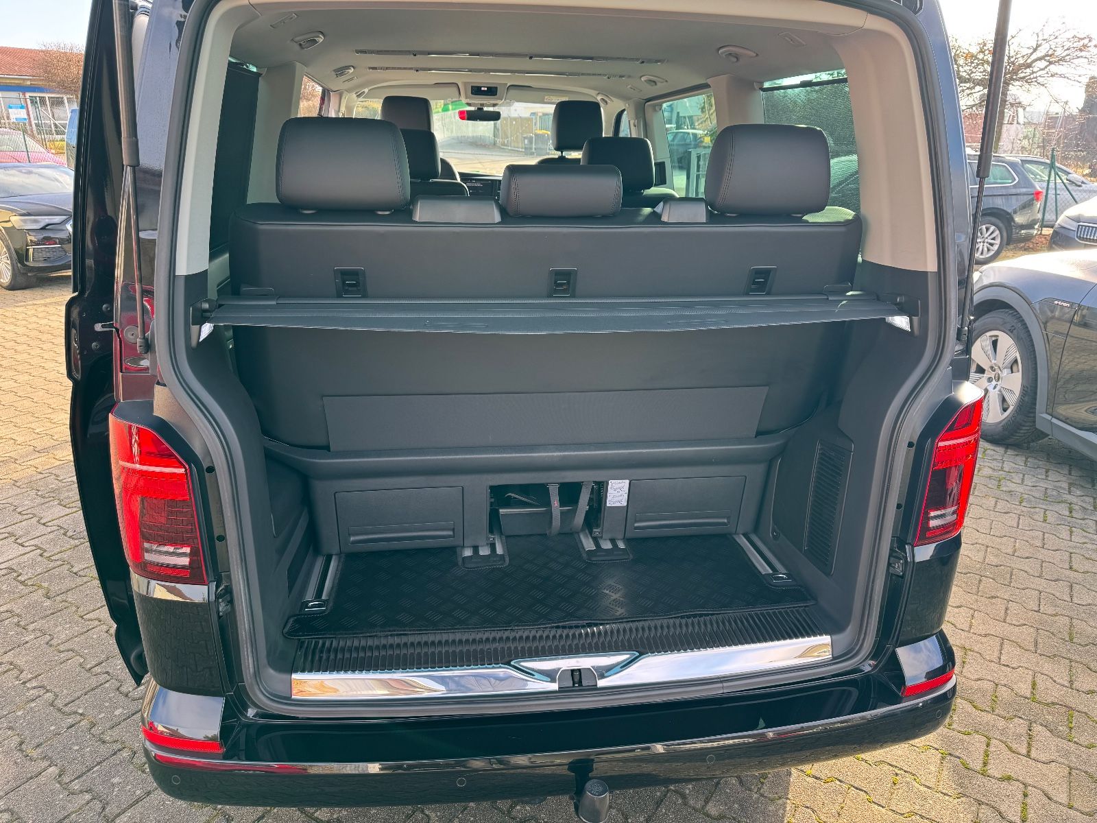 Volkswagen T6.1 Multivan Multivan Highl. AHK Kamera StHz 7S foto 14