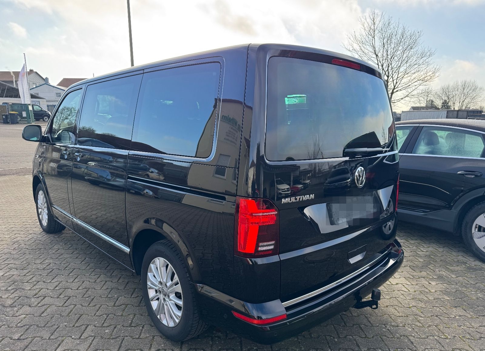 Volkswagen T6.1 Multivan Multivan Highl. AHK Kamera StHz 7S foto 3