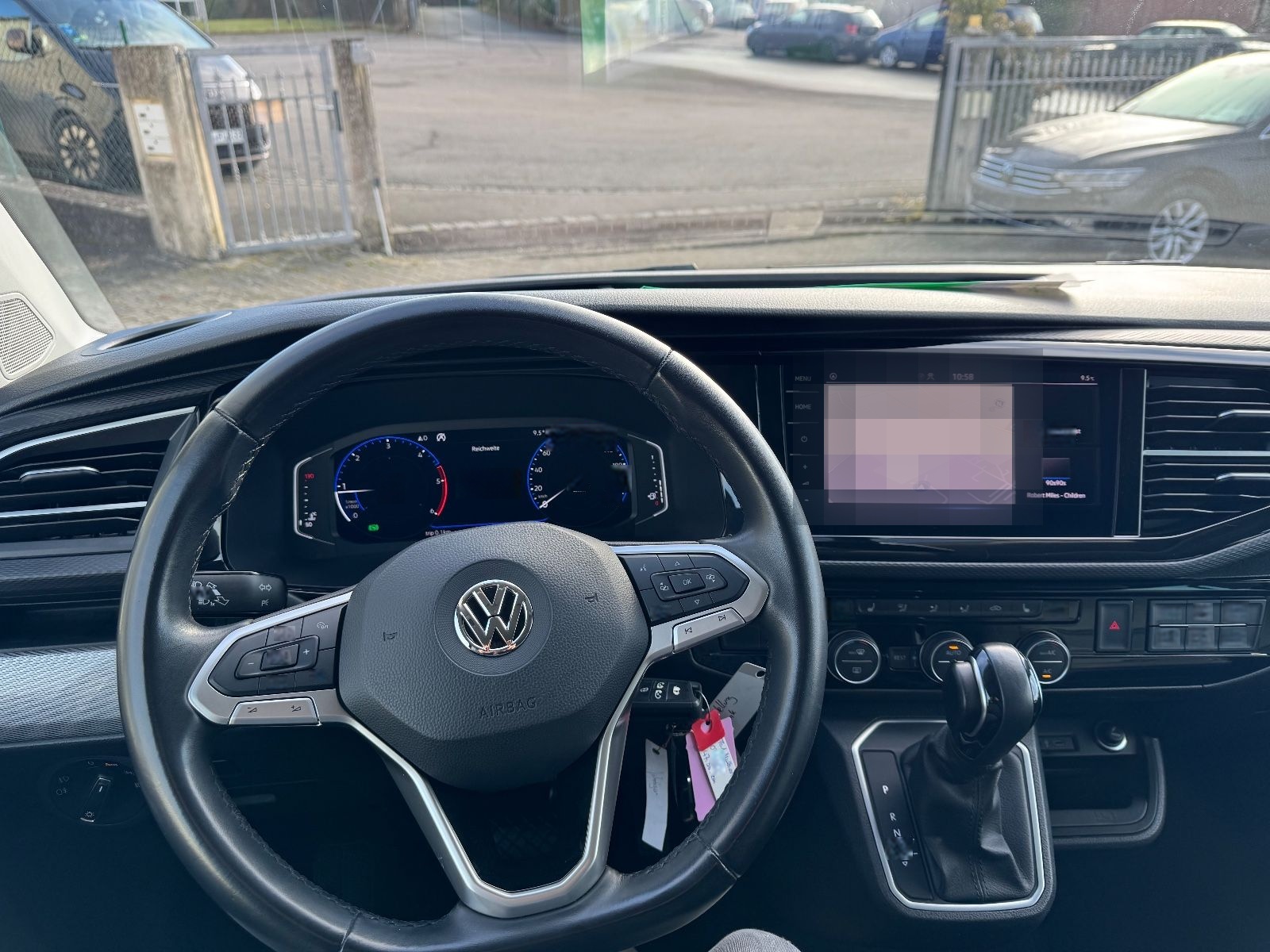 Volkswagen T6.1 Multivan Multivan Highl. AHK Kamera StHz 7S foto 7