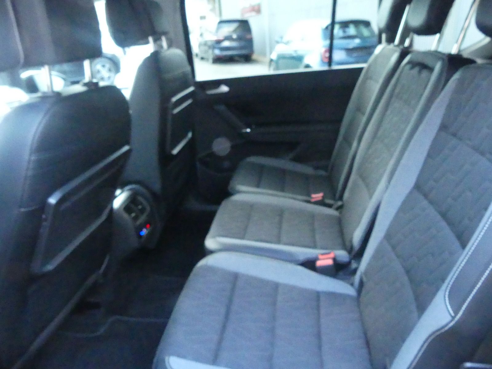 Volkswagen Touran 1.5 TSI GOAL 7SITZER IQ.LIGHT/AHK/E-KLAPP foto 8