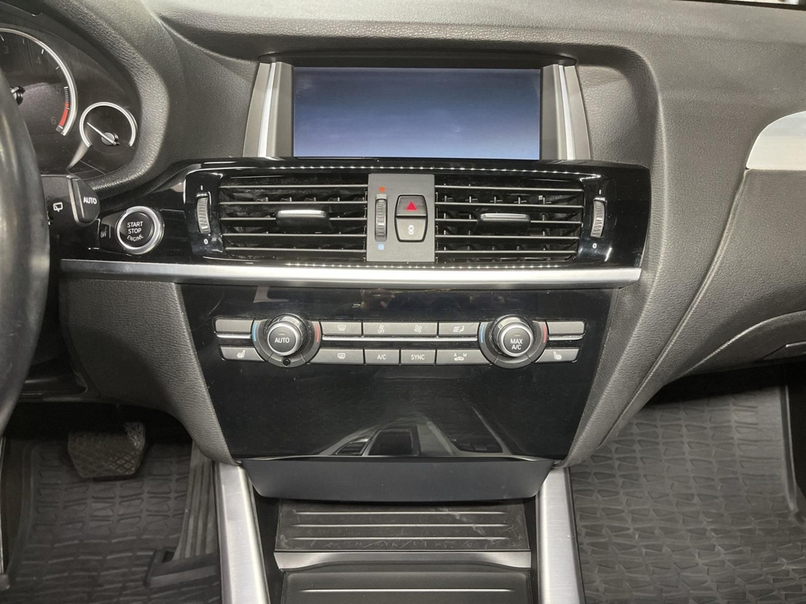 BMW X3 30d xDrive Aut M Sport XENON HUD PANO H&K NAV foto 17