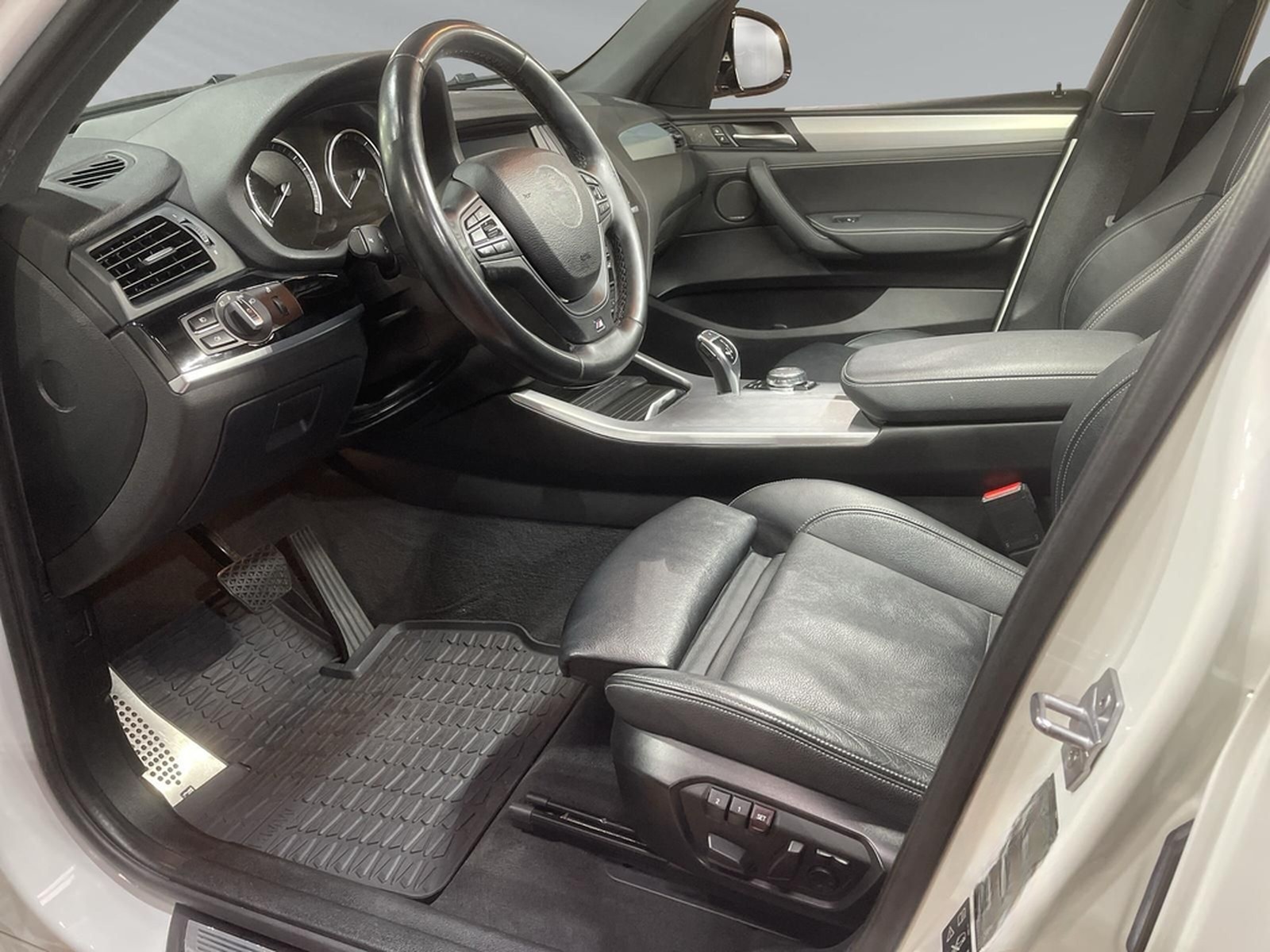 BMW X3 30d xDrive Aut M Sport XENON HUD PANO H&K NAV foto 8