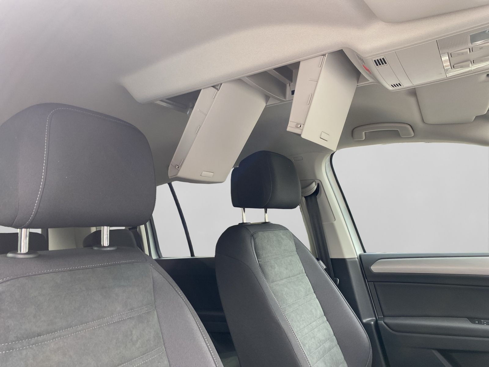 Volkswagen Touran 2.0 TDI Comfortline +DSG+NAVI+AHK+LED+LM+ foto 19