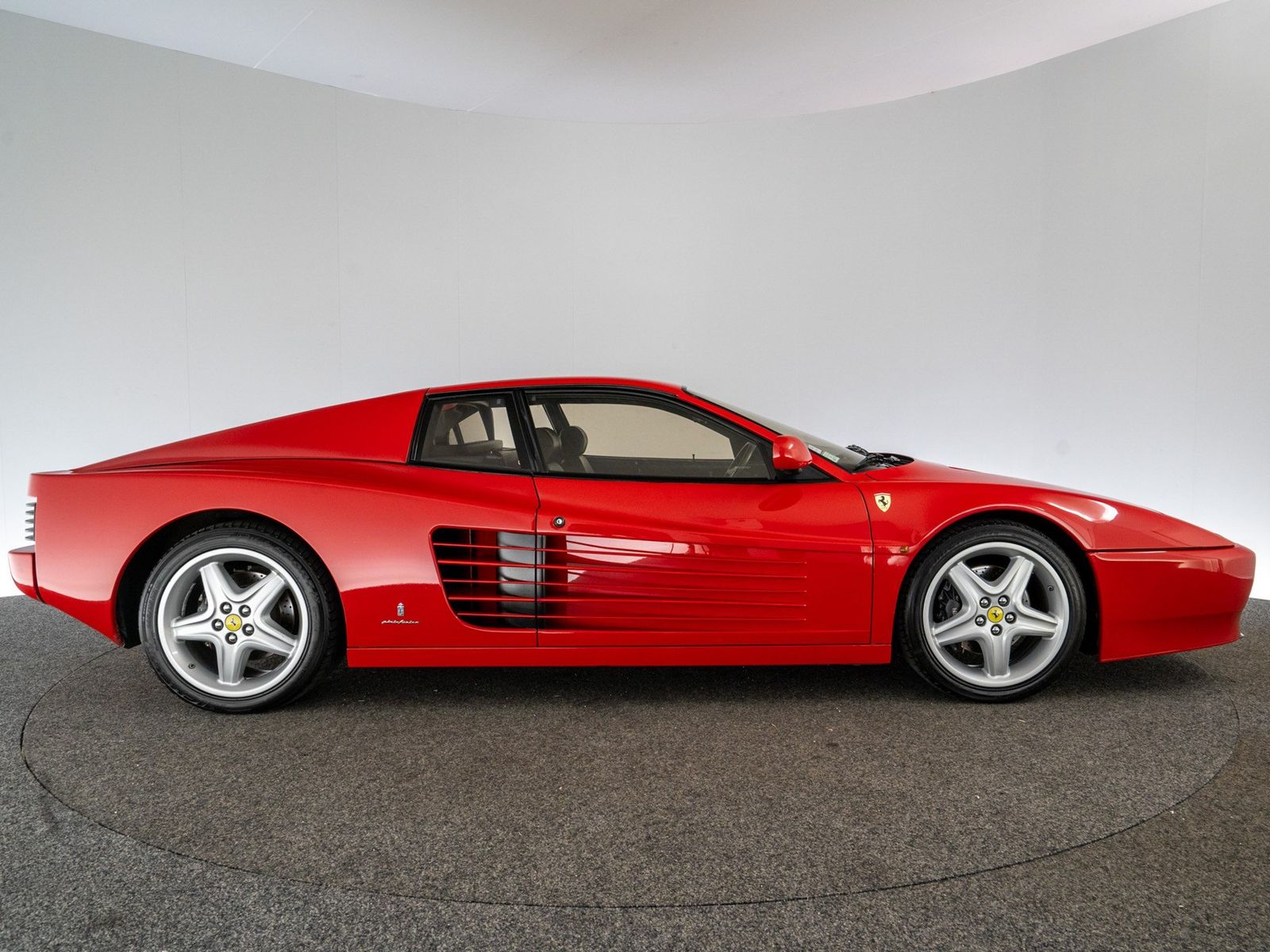 Ferrari Testarossa 512 TR FERRARI SINGEN foto 4