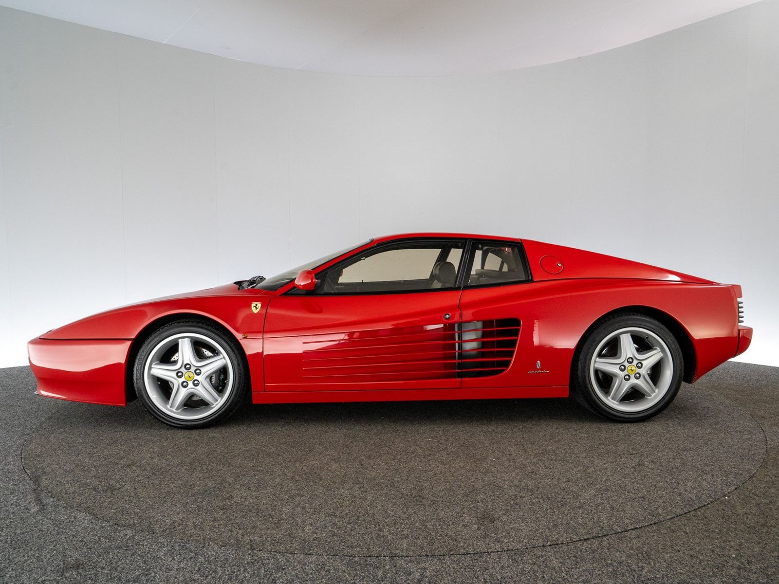 Ferrari Testarossa 512 TR FERRARI SINGEN foto 8