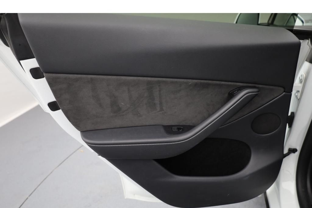 Tesla Model Y Dual AWD Pano 4xSHZ HD Kamera foto 13