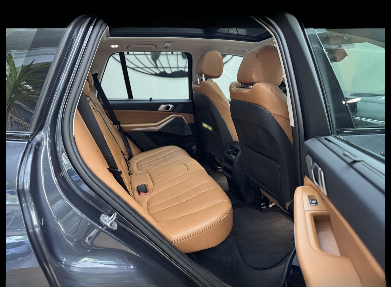 BMW X5 xDrive 40i SPORT-AUTOM *22 ZOLL*AHK*PANO* foto 16