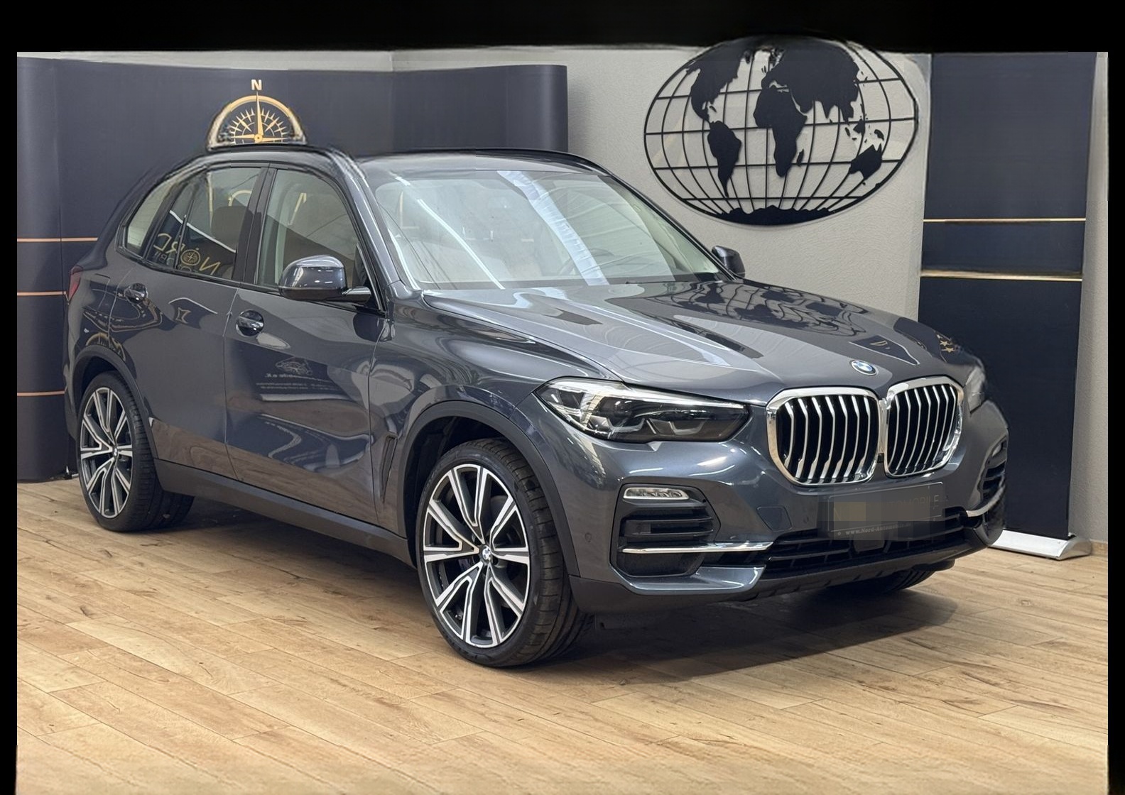 BMW X5 xDrive 40i SPORT-AUTOM *22 ZOLL*AHK*PANO* foto 3
