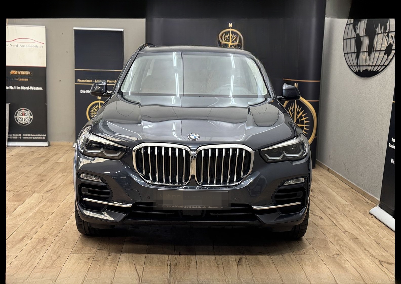 BMW X5 xDrive 40i SPORT-AUTOM *22 ZOLL*AHK*PANO* foto 4