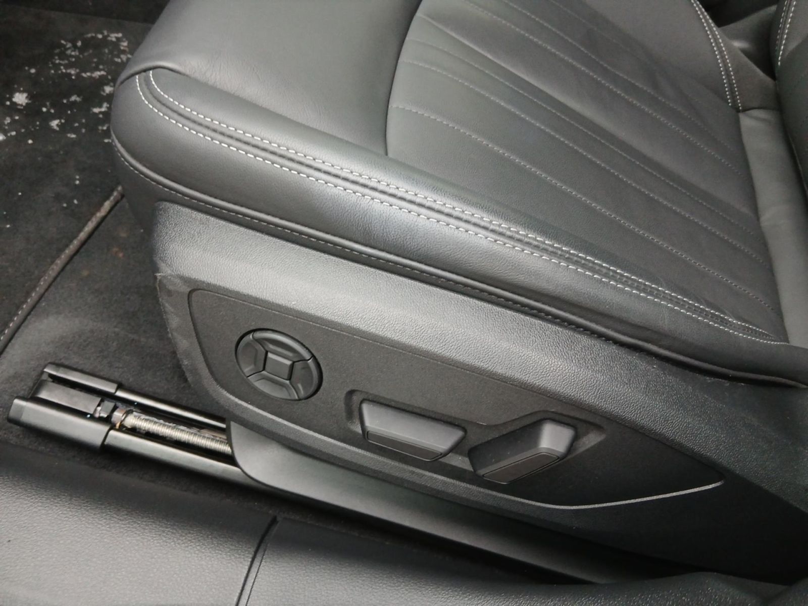 Audi A6 Avant 45 TFSI Adv. S tronic *AHK*TOUR*SHZ* foto 13