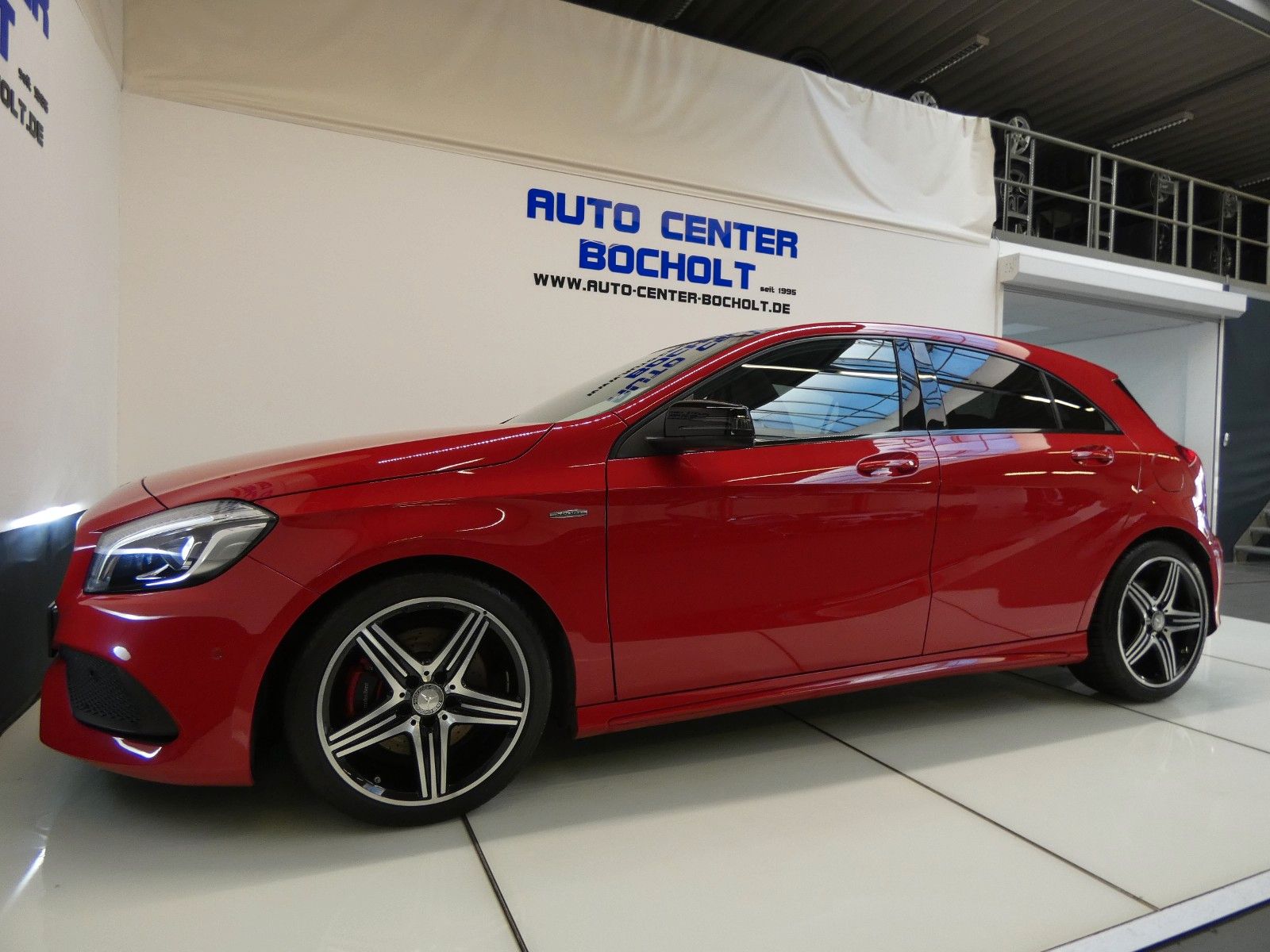 Mercedes-Benz A 250 AMG Sport*Navi*Panorama*LM 18 foto 12