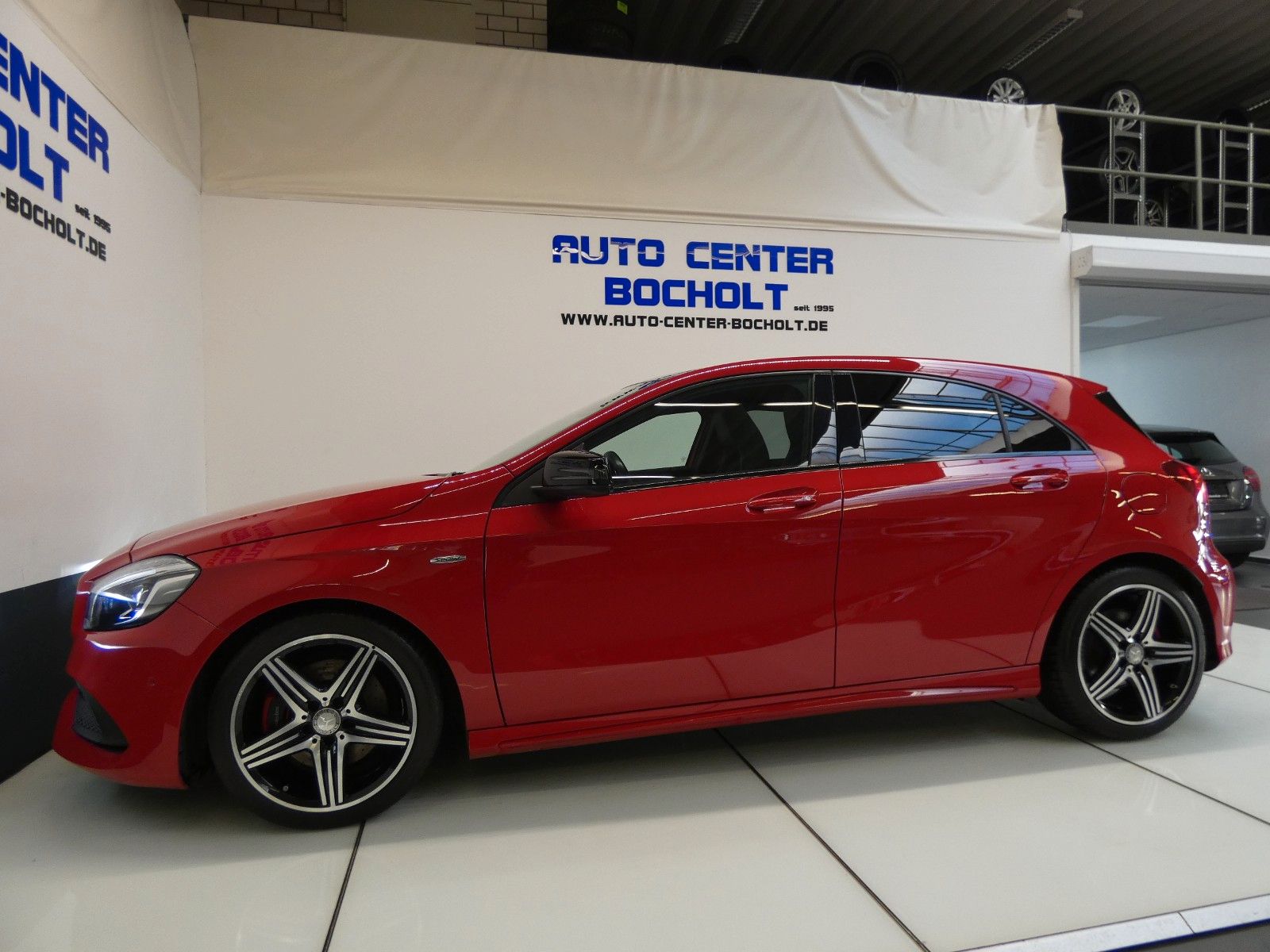 Mercedes-Benz A 250 AMG Sport*Navi*Panorama*LM 18 foto 13