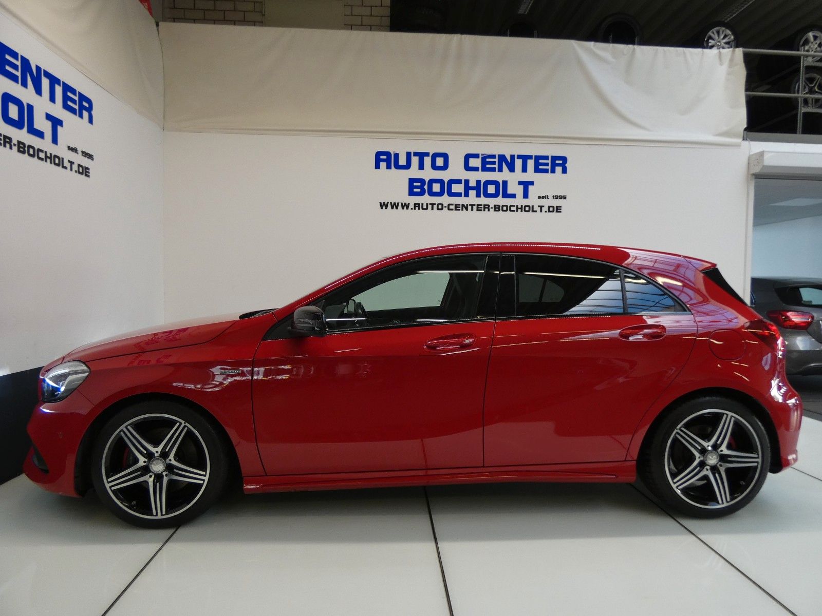 Mercedes-Benz A 250 AMG Sport*Navi*Panorama*LM 18 foto 14