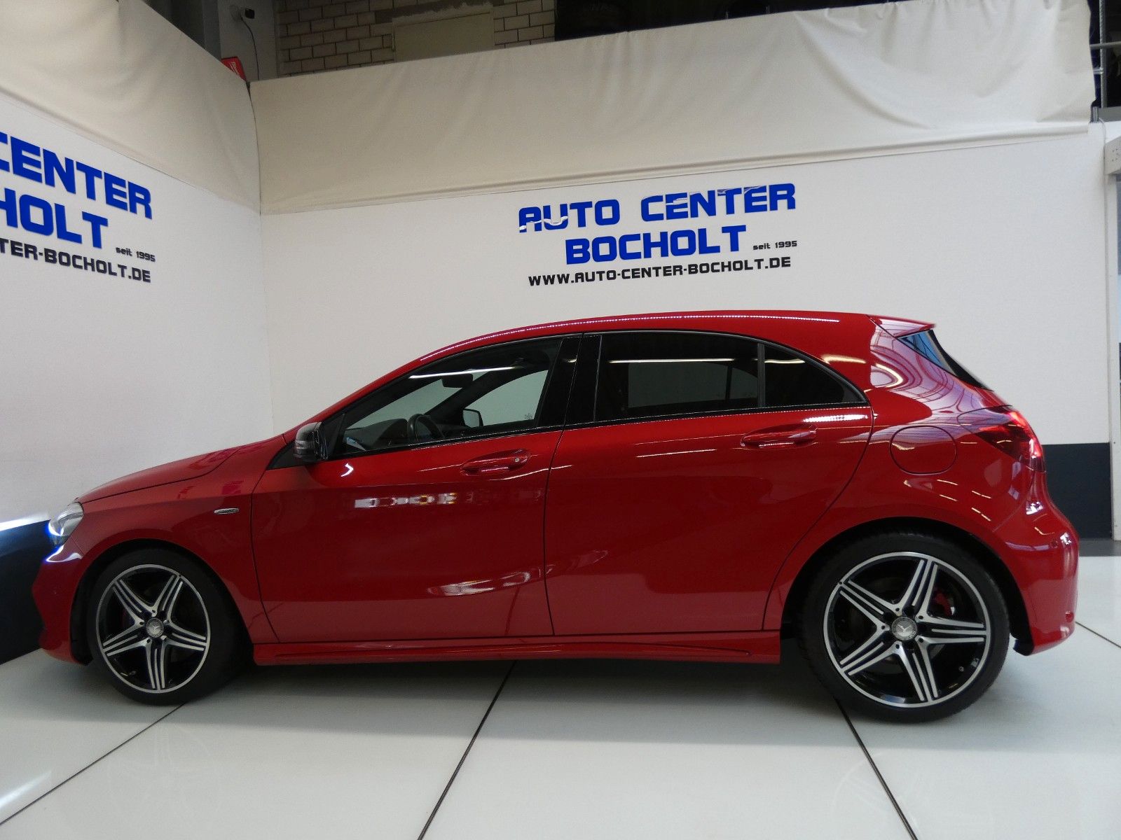 Mercedes-Benz A 250 AMG Sport*Navi*Panorama*LM 18 foto 15