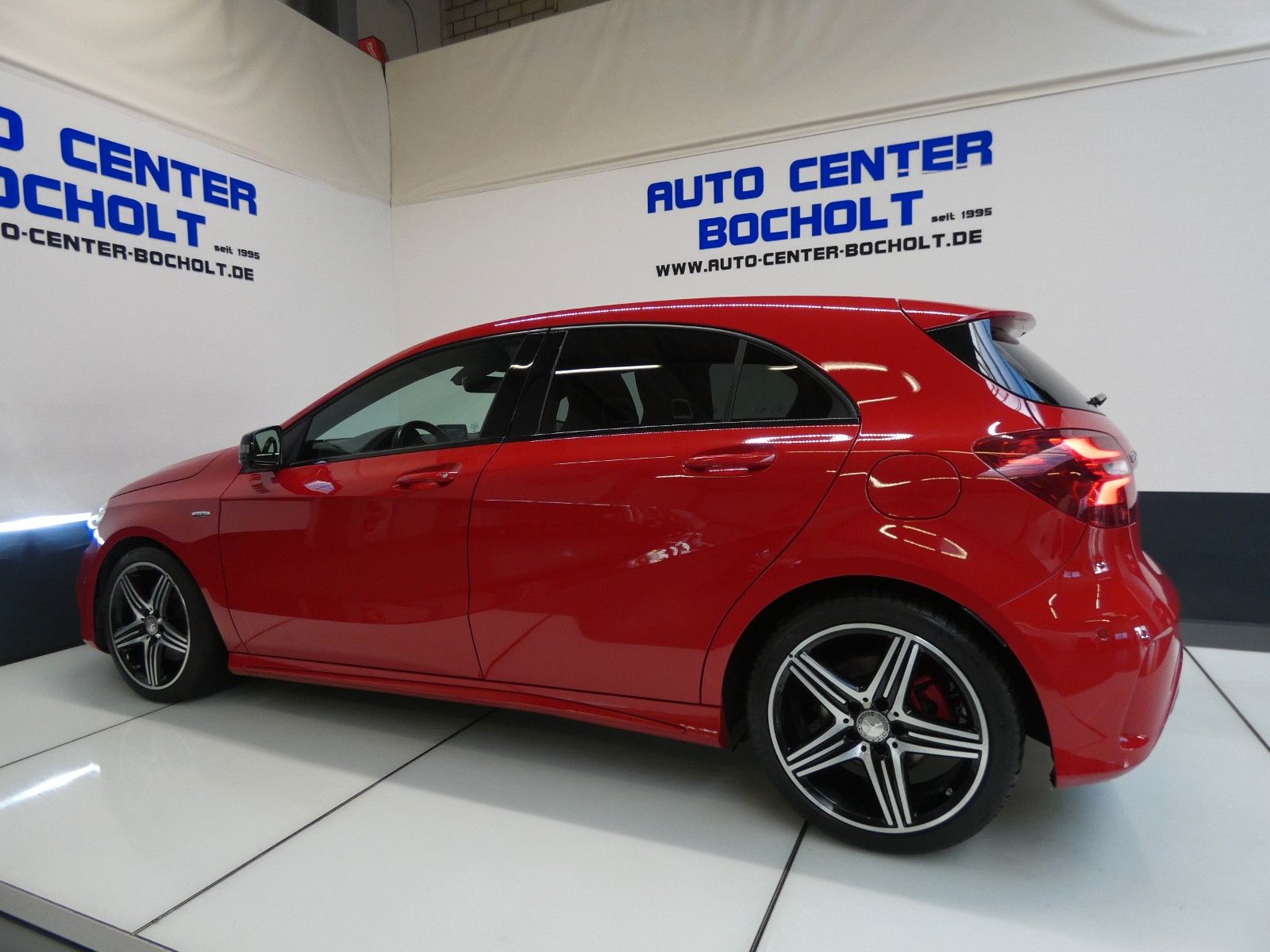 Mercedes-Benz A 250 AMG Sport*Navi*Panorama*LM 18 foto 16