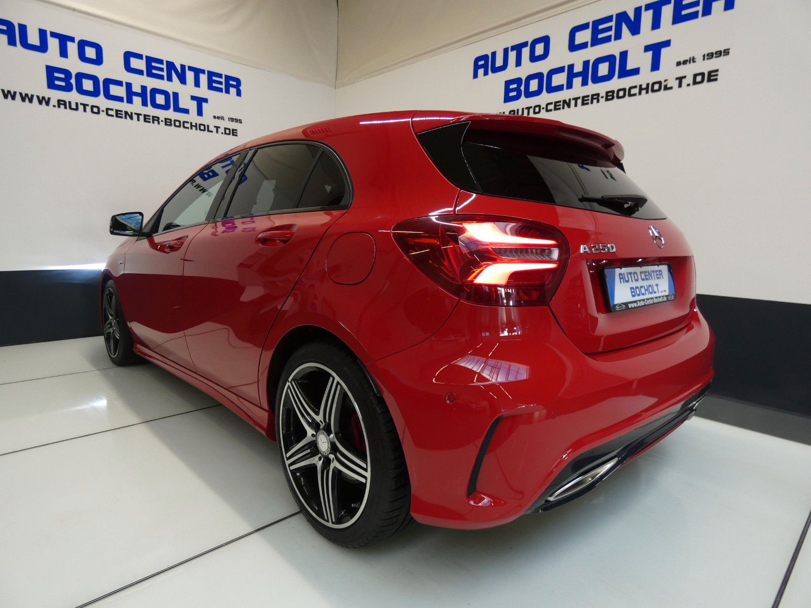 Mercedes-Benz A 250 AMG Sport*Navi*Panorama*LM 18 foto 18