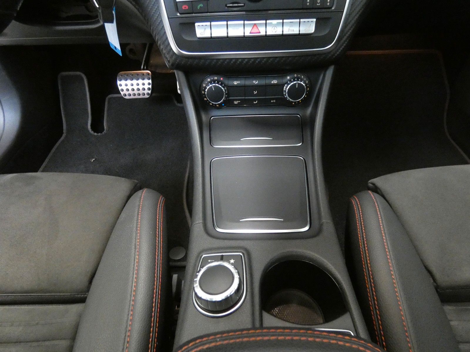 Mercedes-Benz A 250 AMG Sport*Navi*Panorama*LM 18 foto 19