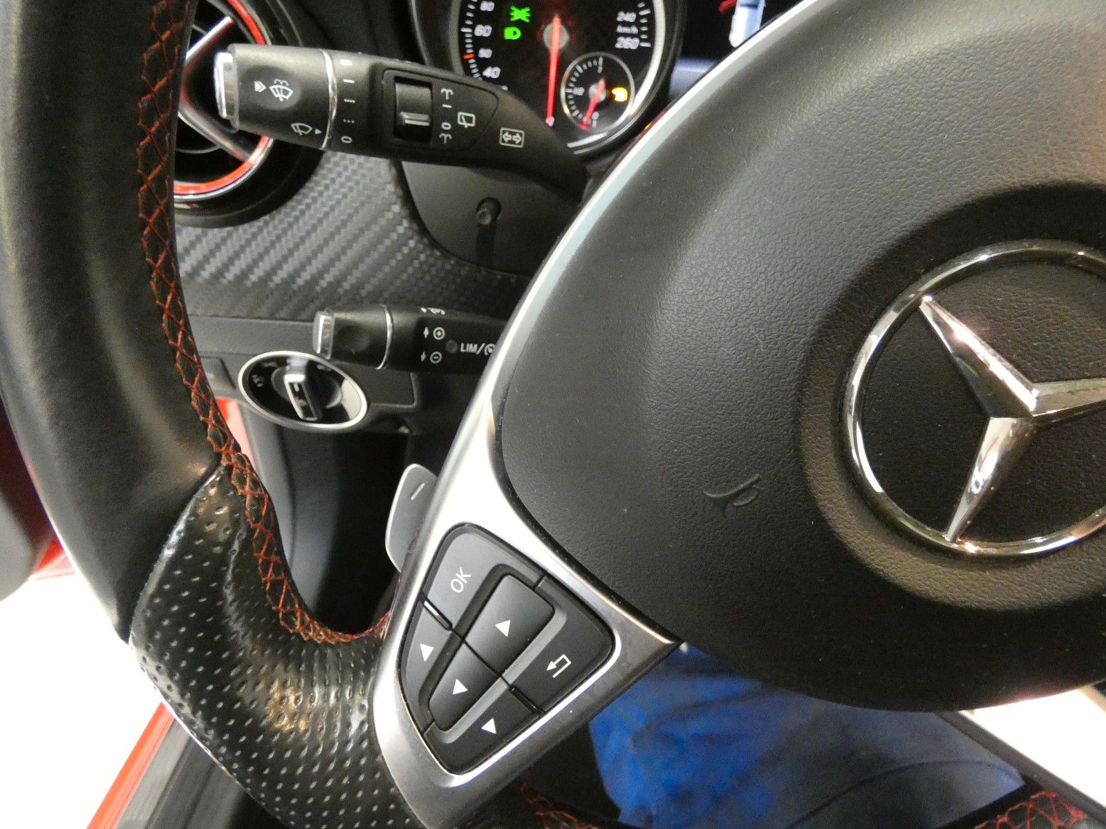 Mercedes-Benz A 250 AMG Sport*Navi*Panorama*LM 18 foto 20