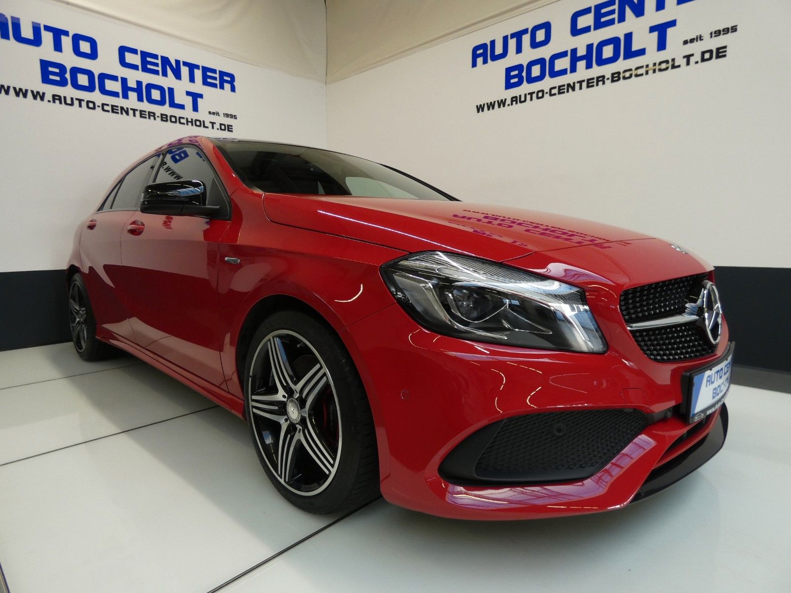 Mercedes-Benz A 250 AMG Sport*Navi*Panorama*LM 18 foto 3