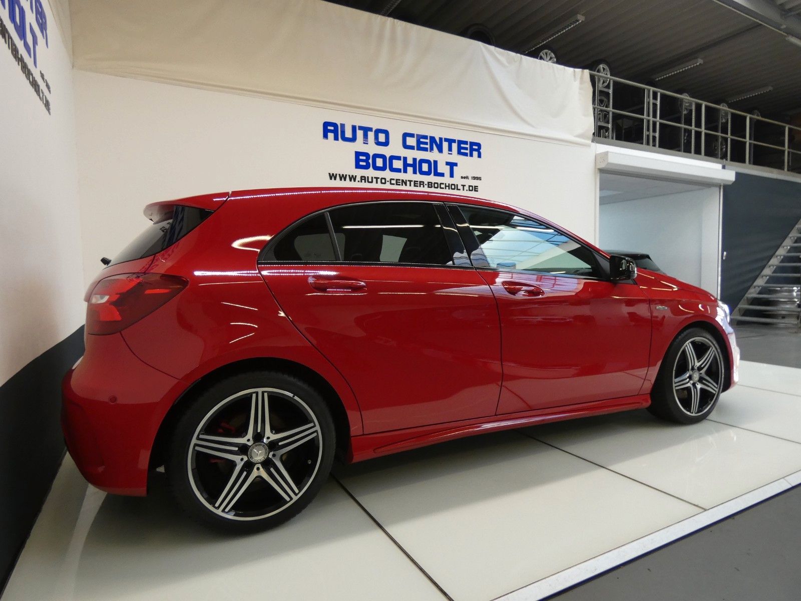 Mercedes-Benz A 250 AMG Sport*Navi*Panorama*LM 18 foto 9